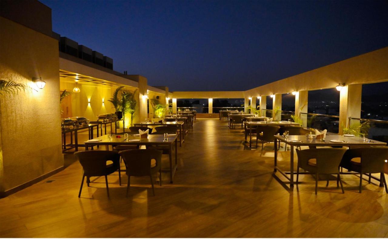 The Jagat Hotel And Spa Udaipur Extérieur photo